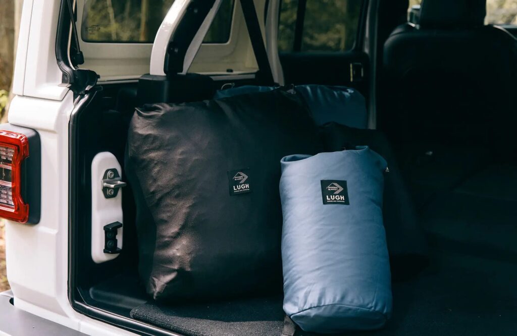 magic-bottle-blanket-camping-emergency