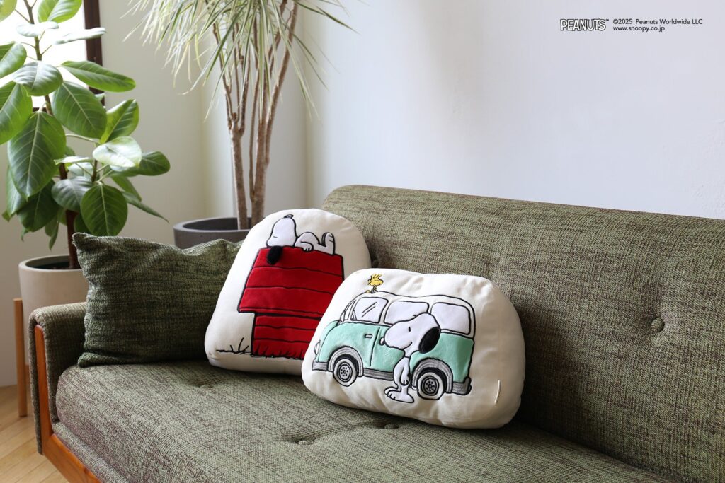snoopy-carcamp-cushion