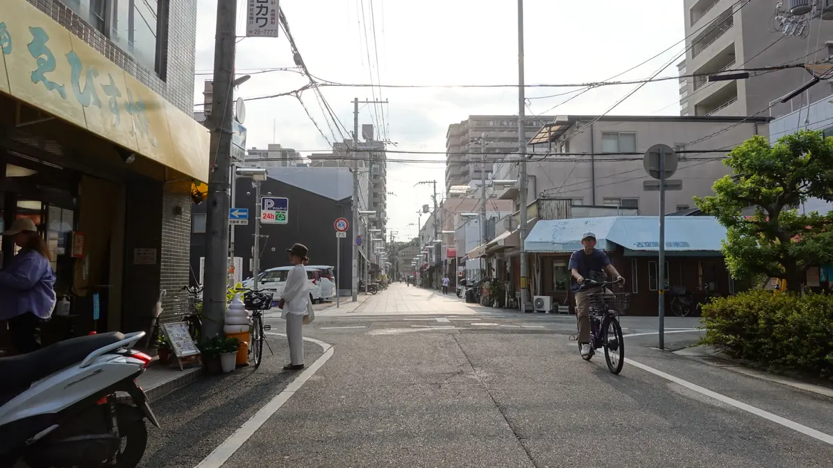 エビスヤ小松商店周辺の阪神西宮の細い道路